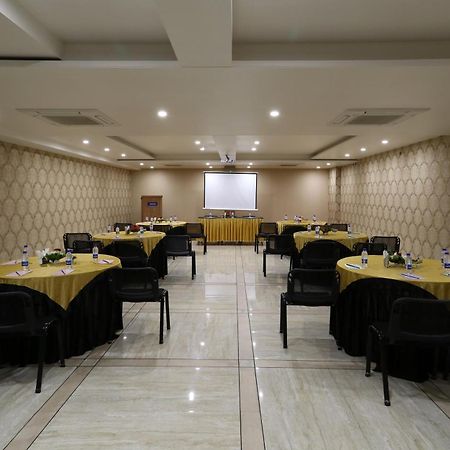 Grand Kailash Hotel Aurangabad  Ngoại thất bức ảnh