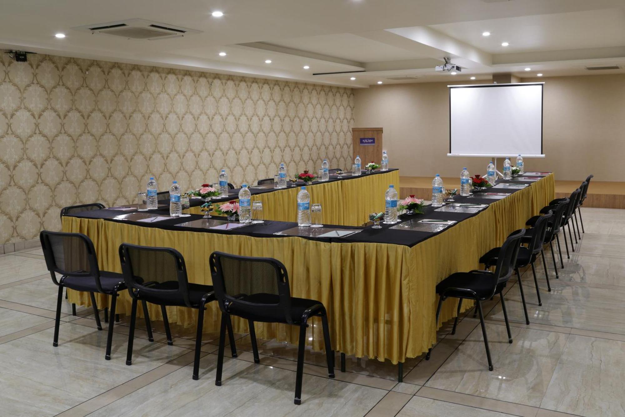 Grand Kailash Hotel Aurangabad  Ngoại thất bức ảnh