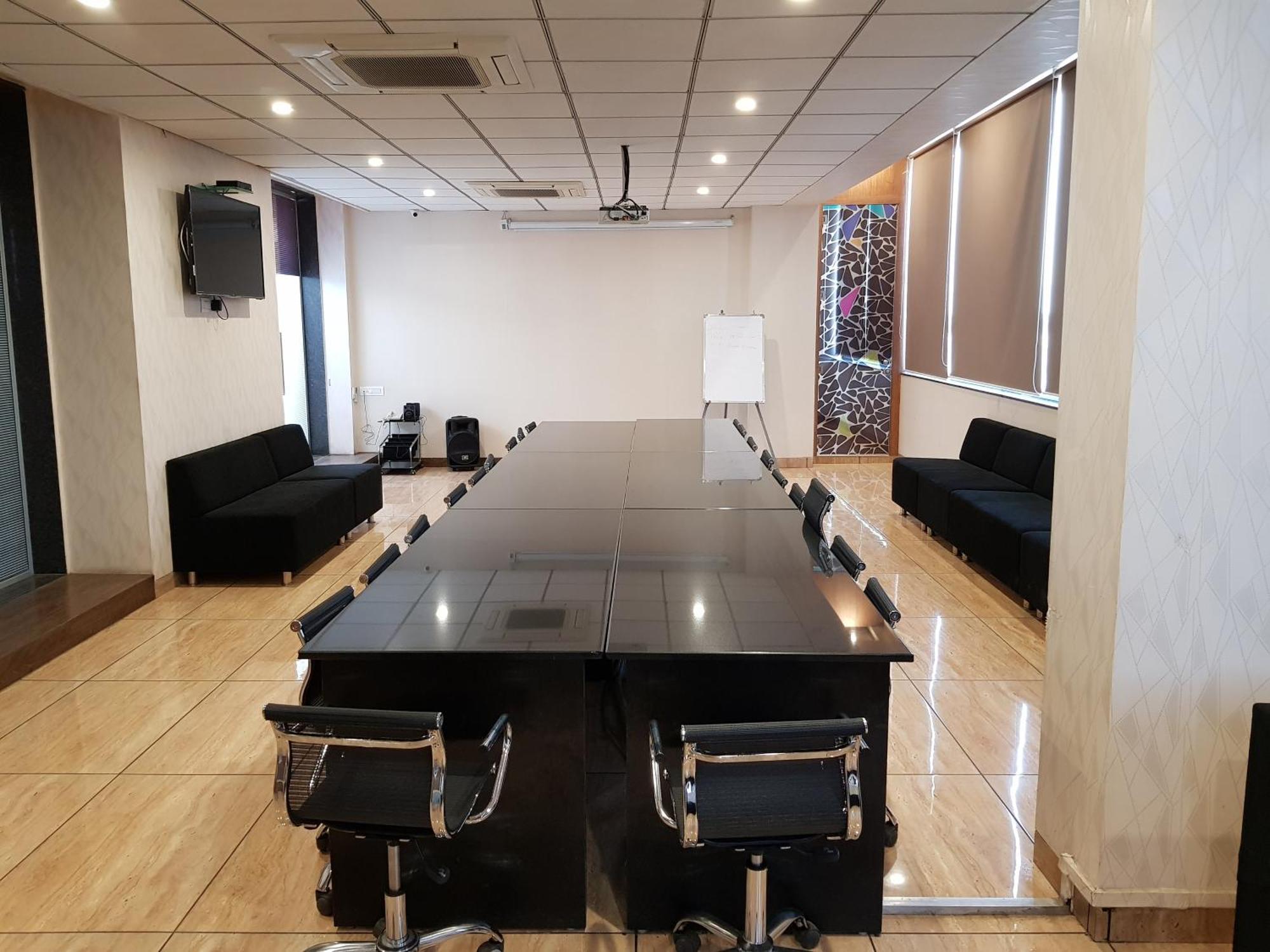 Grand Kailash Hotel Aurangabad  Ngoại thất bức ảnh