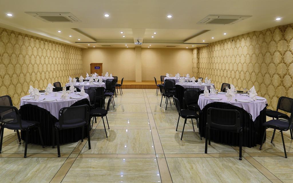 Grand Kailash Hotel Aurangabad  Ngoại thất bức ảnh